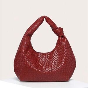 CHERRY REF WOVEN KNOT OVERSIZED SHOULDER BAG